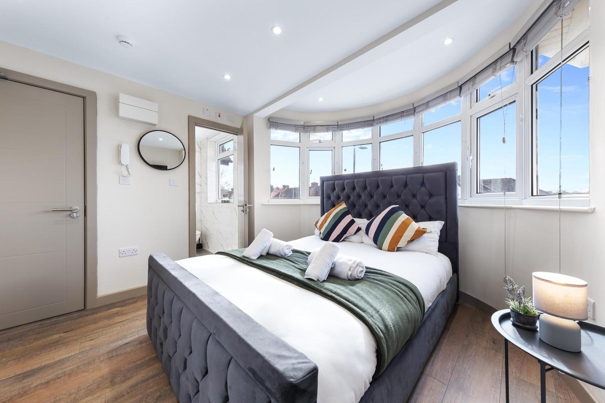 Serviced Ensuite Modern Studio - Sleeps 2 - Near Wembley Stadium - Good Transport Link To Central London - Harrow Ha3 Hatch End Екстер'єр фото