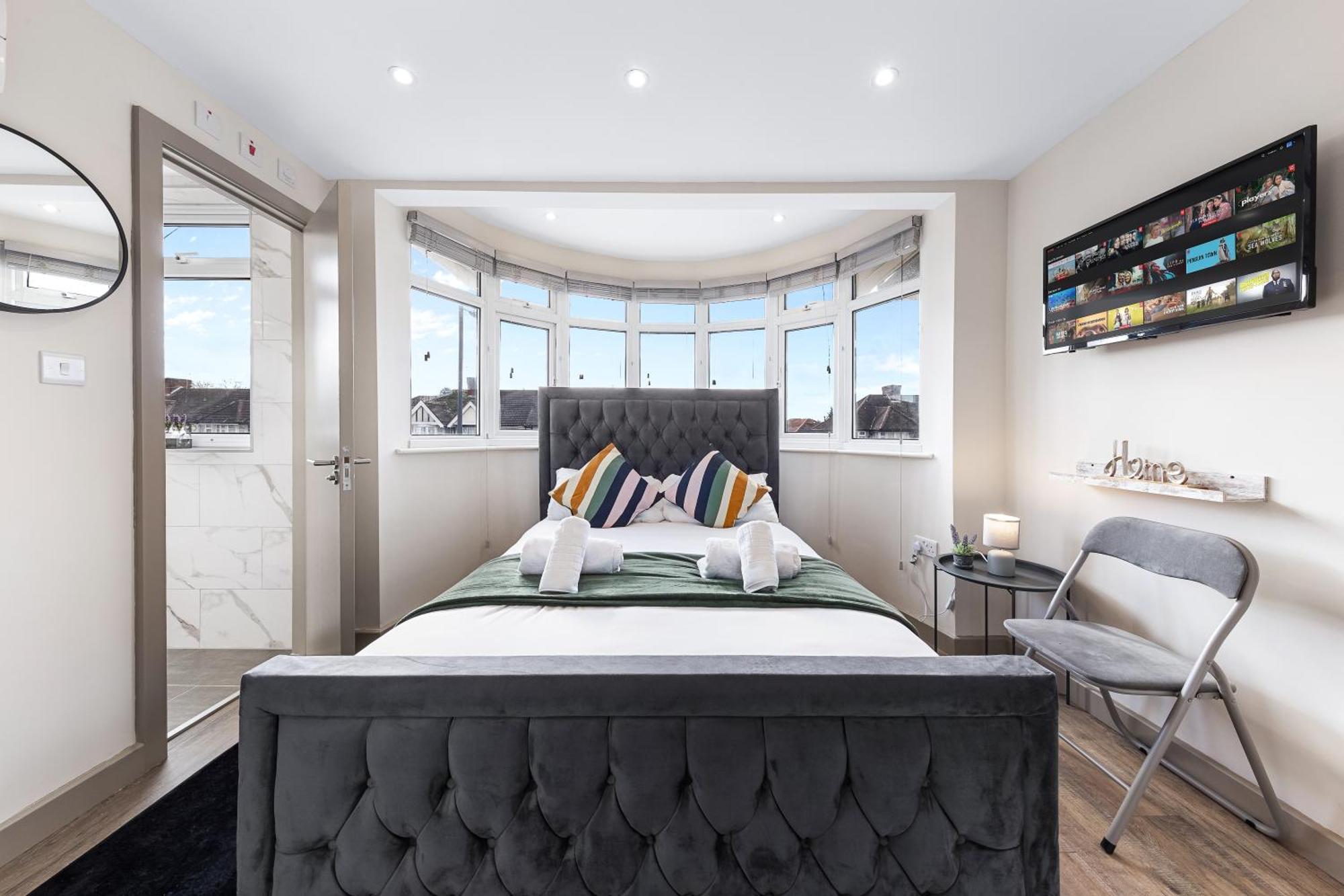 Serviced Ensuite Modern Studio - Sleeps 2 - Near Wembley Stadium - Good Transport Link To Central London - Harrow Ha3 Hatch End Екстер'єр фото